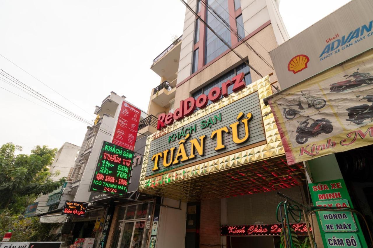 Reddoorz Near Tan Huong Market Ho Chi Minh City Exterior photo