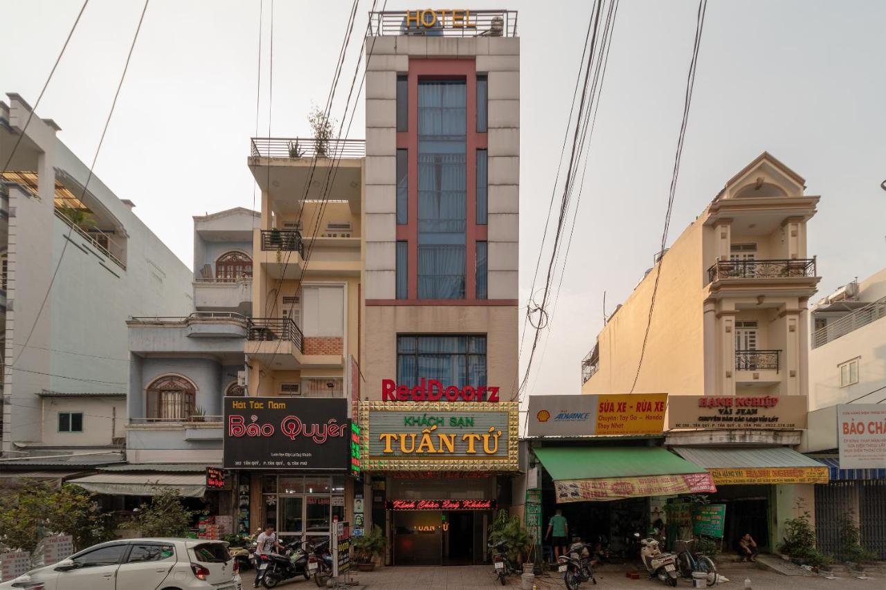 Reddoorz Near Tan Huong Market Ho Chi Minh City Exterior photo