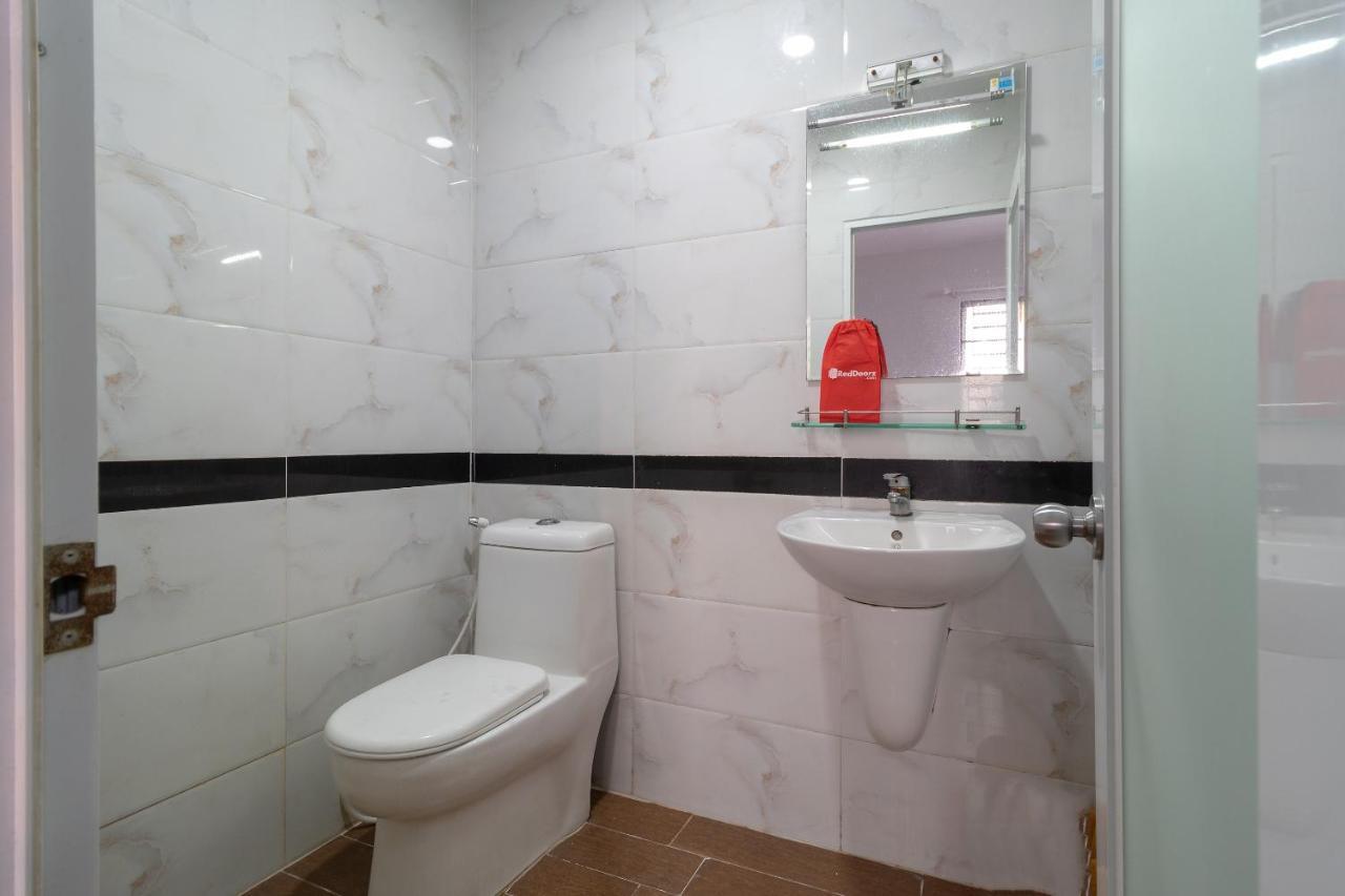 Reddoorz Near Tan Huong Market Ho Chi Minh City Exterior photo
