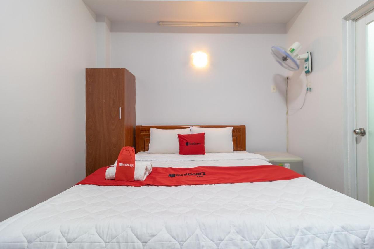 Reddoorz Near Tan Huong Market Ho Chi Minh City Exterior photo